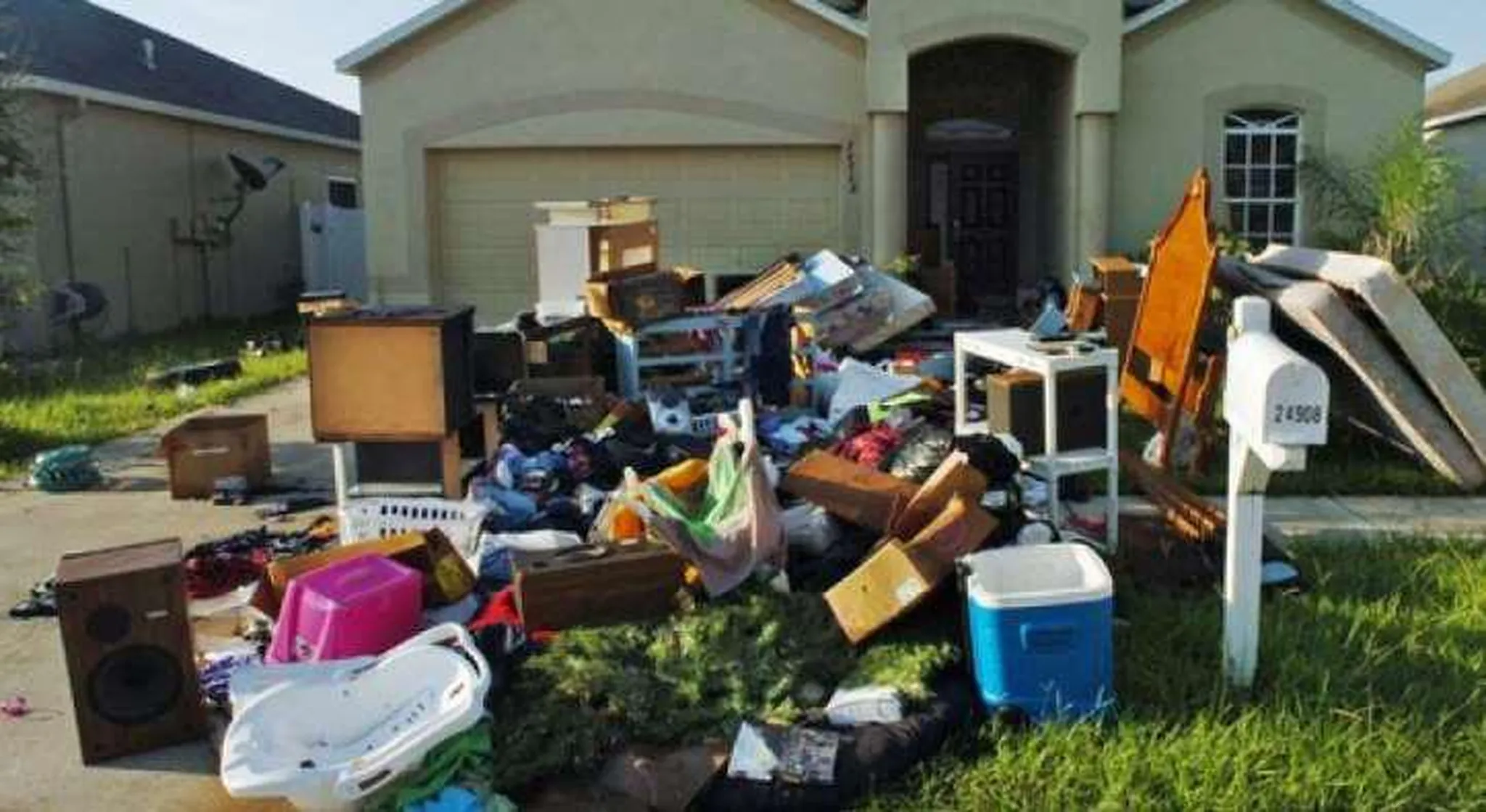 Junk removal cleanout